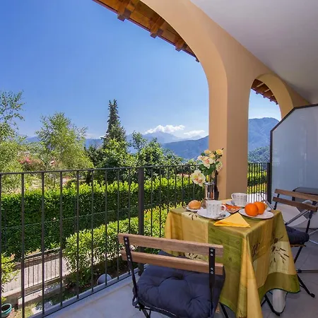 Appartamento Sleeps 6 Pool