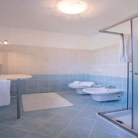 Apartamento Sleeps 6 Pool