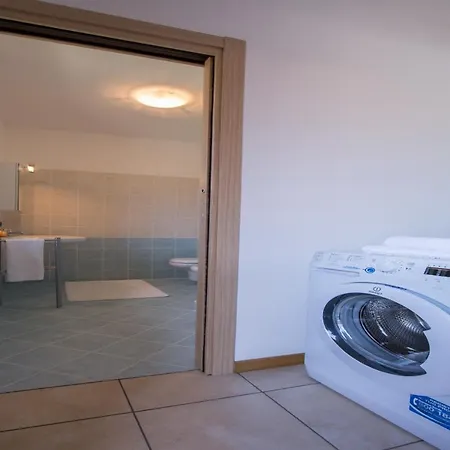 Apartamento Sleeps 6 Pool Lenno